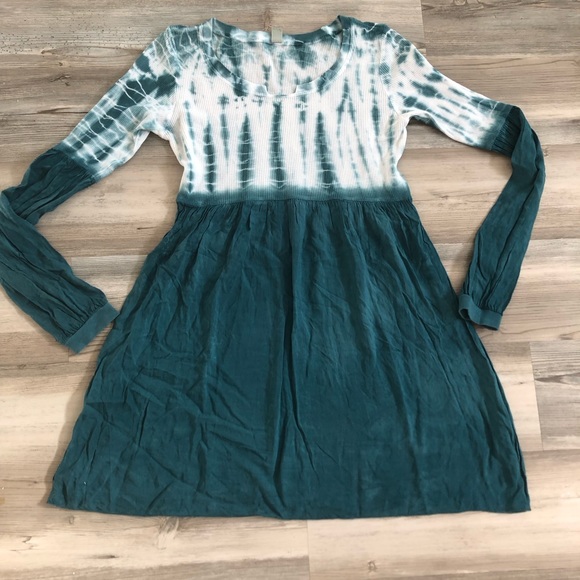 G Scent, small, tunic/ Dress, pit to pit is 17, length is 29 - Picture 7 of 7